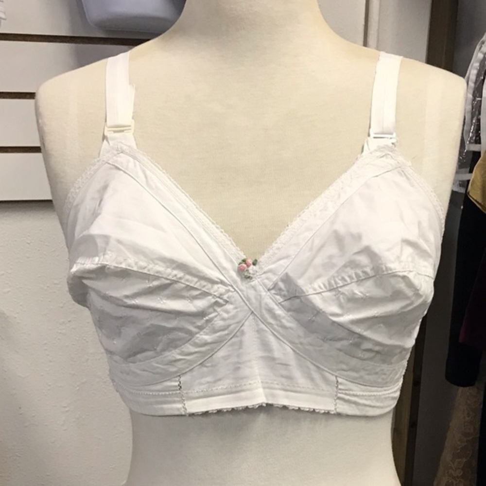 Vintage '50s/'60s White Cotton "Bullet" Style Bra